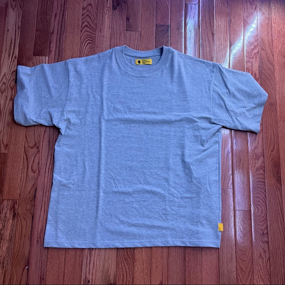 Gray yellow label tshirt
